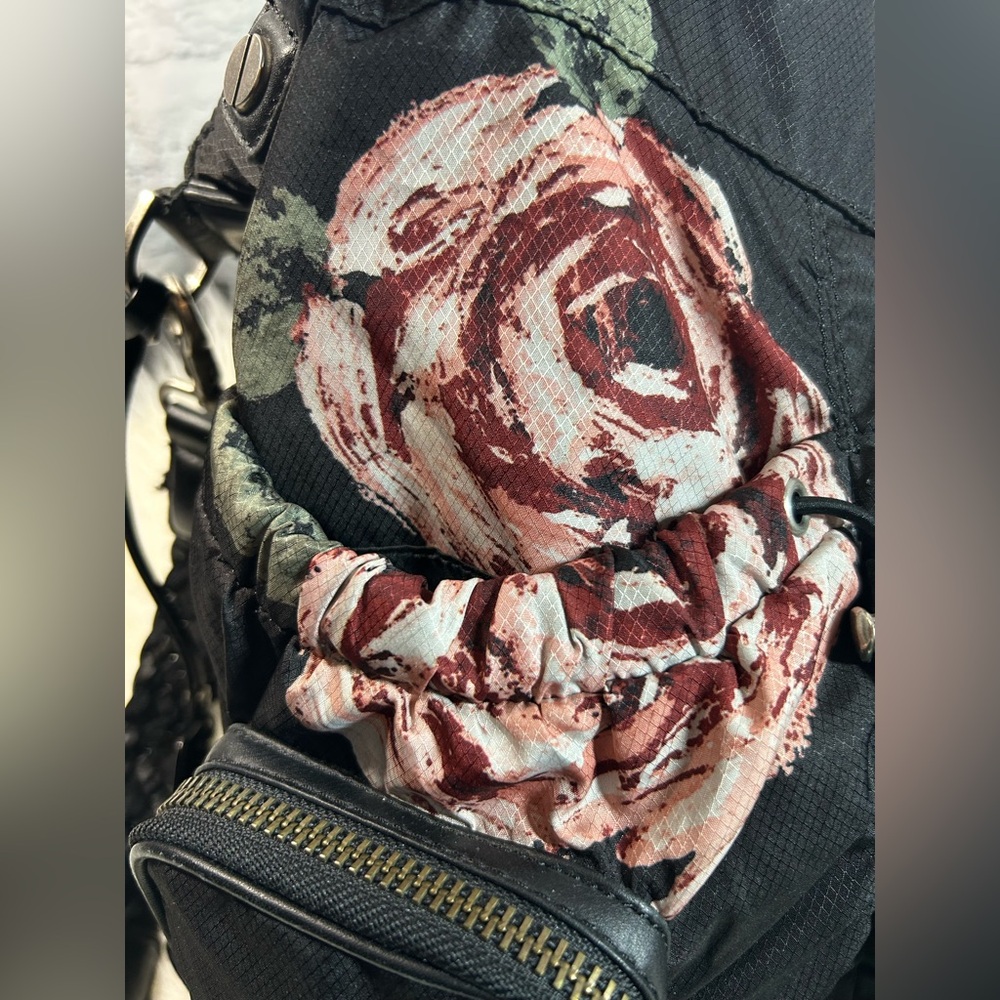L.A.M.B. Designer Roses Crossbody Bag🌹 - Picture 4 of 11